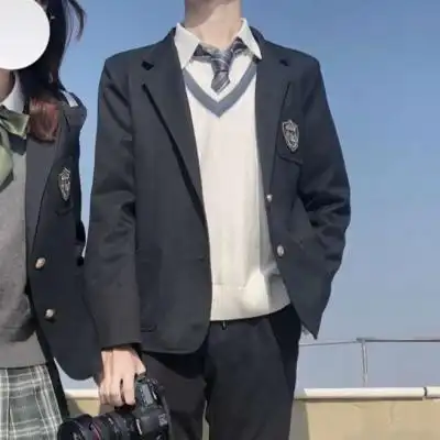 祁安辞独一无二jk制服快手情侣部位头像想你的时候月亮都是温柔的