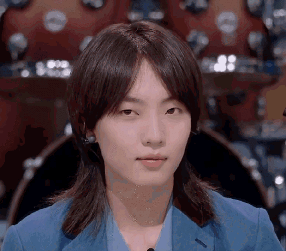 中央民族大学#不让学生明日之子哈拉木吉去参加央视考试限制其发展