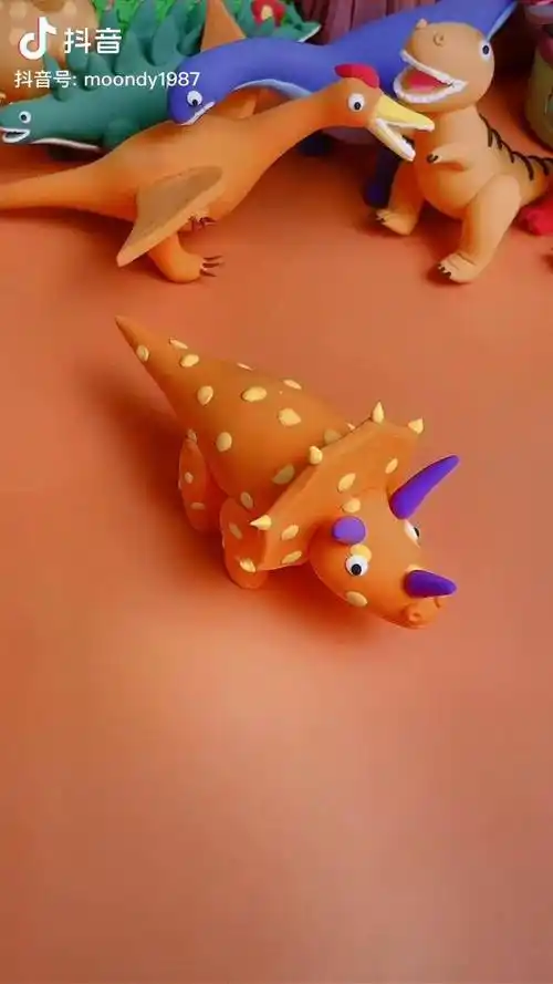 紫色角的三角龙教程来啦粘土创作灵感