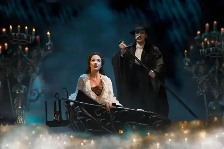 百老汇音乐剧《歌剧魅影》剧照.