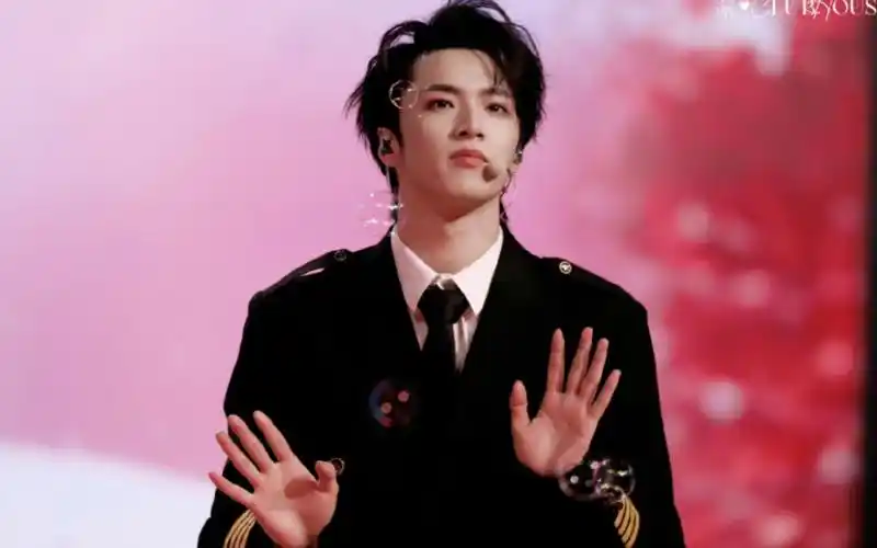 【刘耀文】舞台上闪闪发光的国王,又美又帅又可爱又霸气