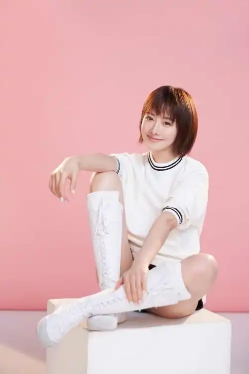 黄玥程为了你热播乖巧可爱演绎青涩毕业生