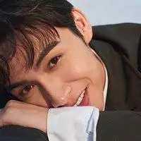 张彬彬帅气图片头像【点击鼠标右键下载】