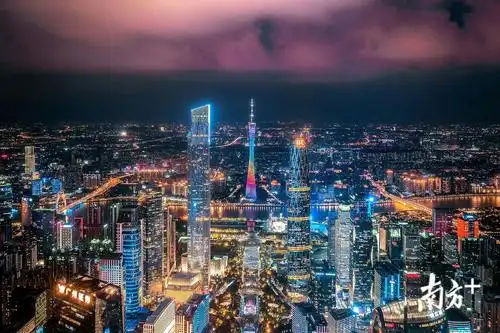 6月20日的广州cbd夜景.c启林 摄