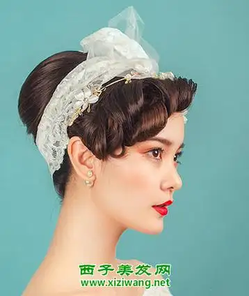 最新复古新娘盘发发型图片 精致又优雅