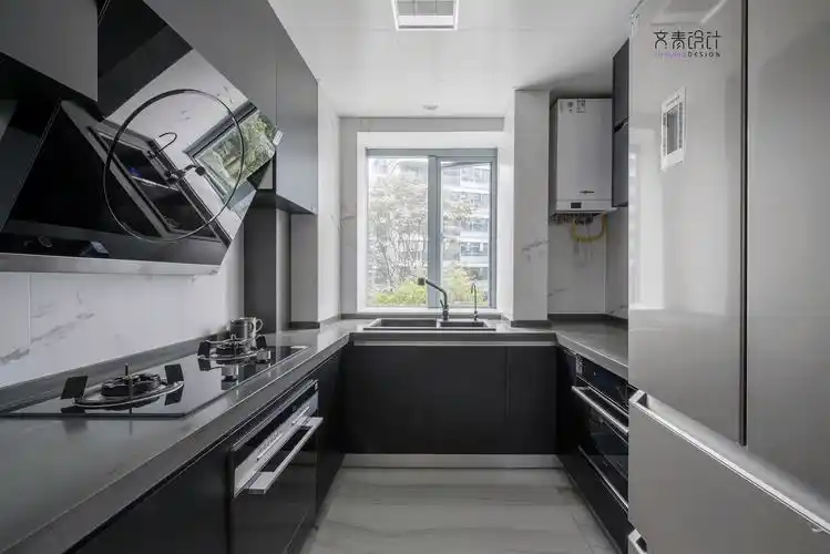 现代的厨房装修效果图