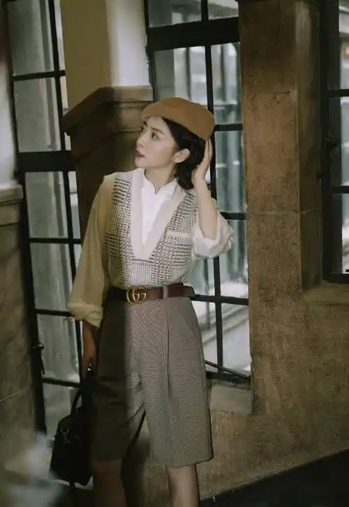 三木看秀穿衣堪比明星近色系叠穿很高级建议春天照着穿