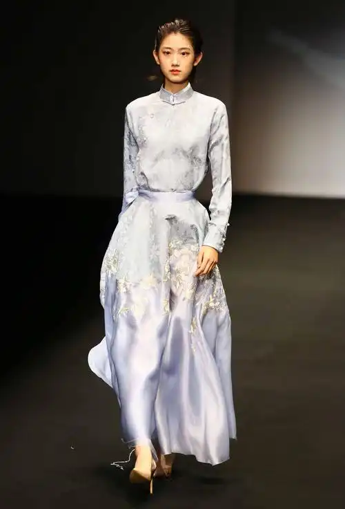 设计师张彦携新作亮相2022春夏系列中国国际时装周|张彦|中国国际时装
