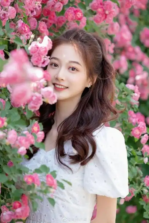 22岁浙江甜妹子刷屏!