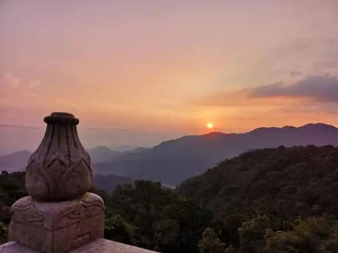 星空作伴日出打卡来一场广东青年养心佛系之旅