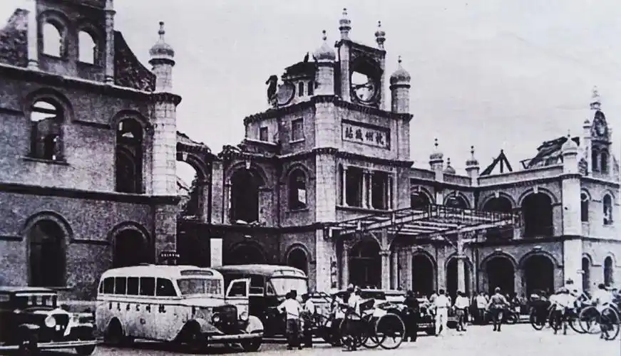 老照片:历尽沧桑的杭州,嘉兴火车站与钱塘江大桥