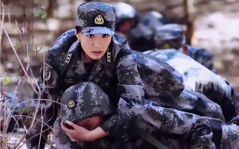 麻辣女兵米蓝小米母女线cut