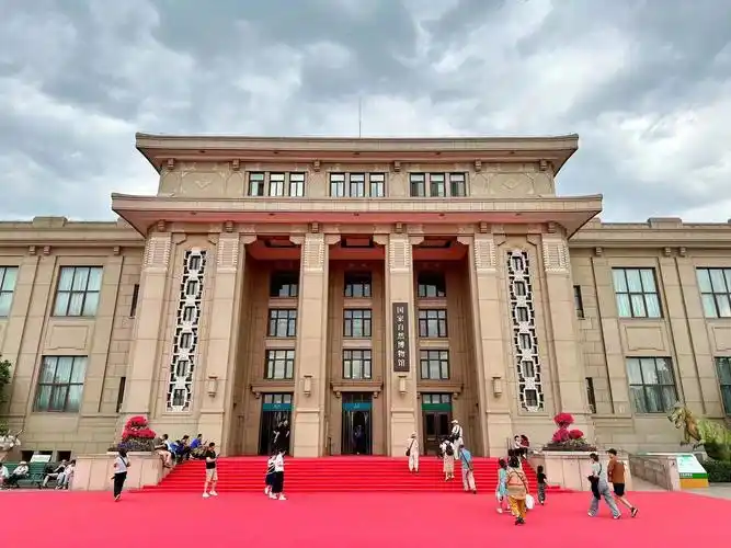 国家自然博物馆新展开启一场穿越之旅|北京自然博物馆_新浪财经_新浪
