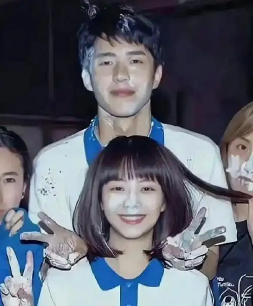 黄子韬徐艺洋官宣|谭松韵|刘昊然|关晓彤_新浪新闻