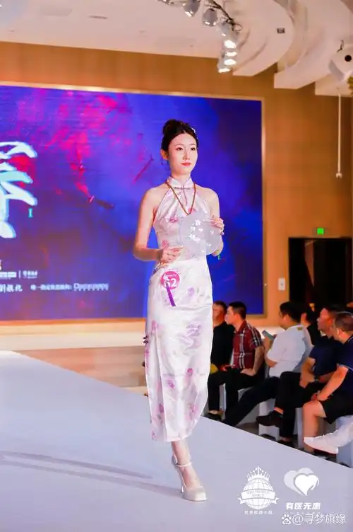 旗袍秀真优雅,小姐姐走秀美翻了!