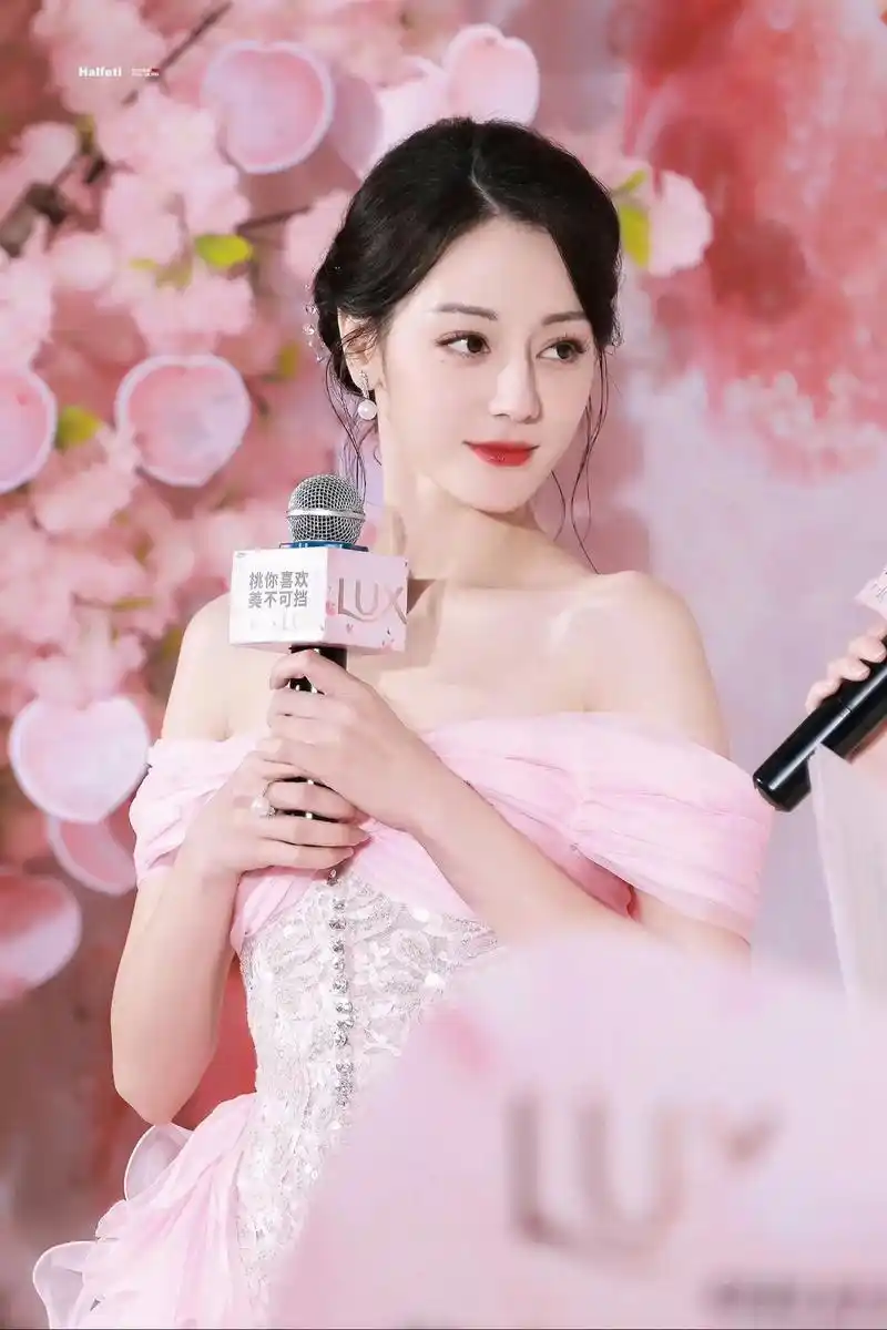 甜甜水蜜桃99 #迪丽热巴 #美到发光 - 抖音