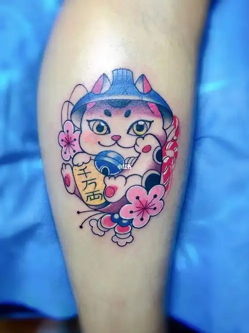 女士清新纹身招财猫