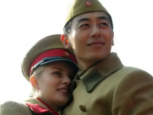 朱亚文和伊莉莎