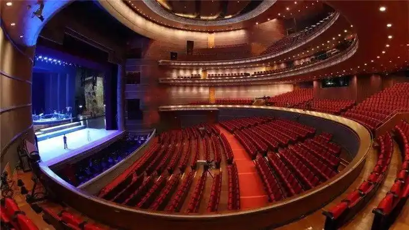 带你解开国家大剧院舞台的十大秘密