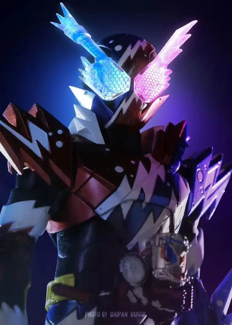 假面骑士创骑#大人也要玩玩具#男孩子的快乐#玩具摄影#万代 - 抖音