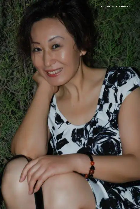 【转载】裙美人靓的熟女