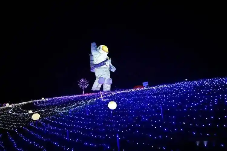 副中心这个光影艺术节来啦,穿越时光隧道,看星空灯光秀……_城市_通州