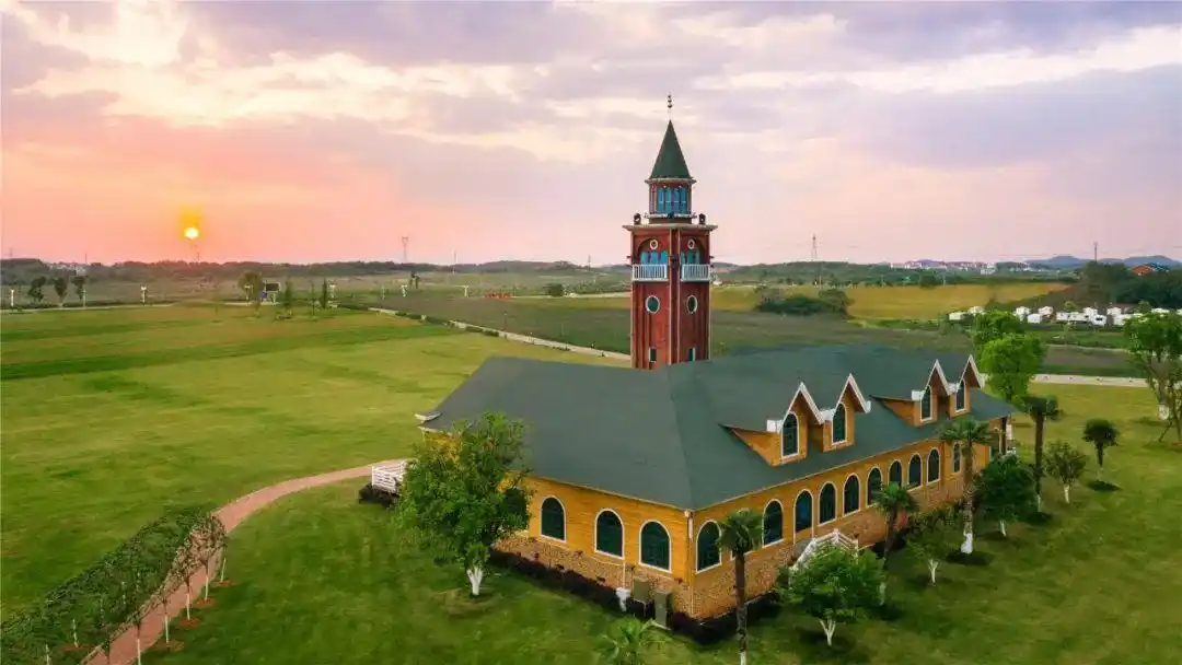 对话绿城小镇蒋安绰:"去地产化"与绿城的"造镇思维"