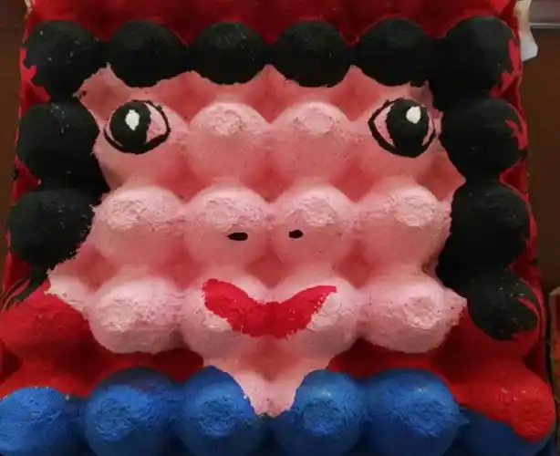 废旧材料大变脸——四牌楼幼儿园城西分园大(2)班手工制作蛋托活动