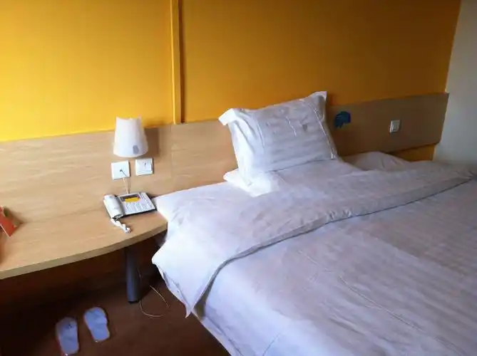 酒店经理提醒:情侣住进酒店别着急开灯,先打开手机的照相机功能