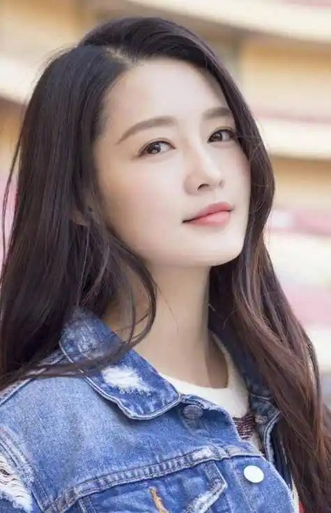 李沁:曾被国家秘密培养的人才,却转行挤进娱乐圈,理由令人感慨_昆曲_