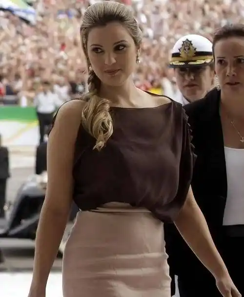 夫人:和伊万卡一样漂亮,给大43岁总统生子,实力坑夫_玛塞拉_米歇尔