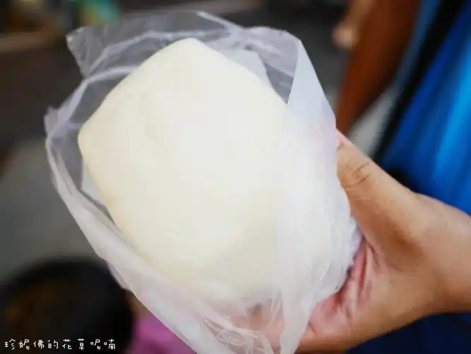 鲜奶馒头,口感很松软,小孩一下就吃光啦