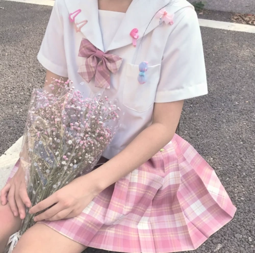 超温柔树莓红茶jk格裙女生头像