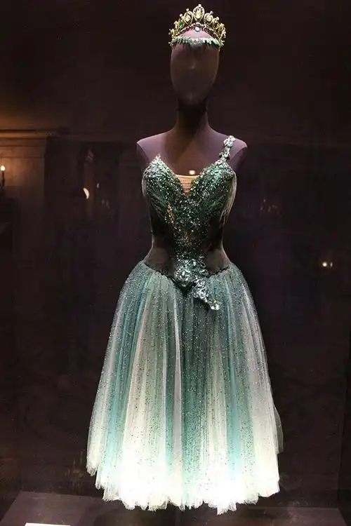 christian lacroix 芭蕾舞裙