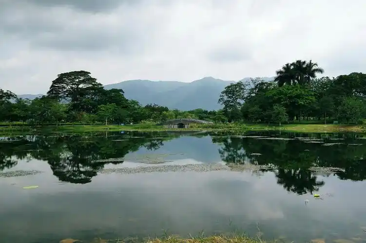 七星岩,人间美景胜瑶池