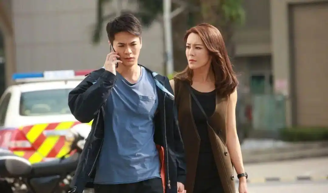 原创《木棘证人》首播,清一色好评,罗仲谦再现tvb经典,港味回归