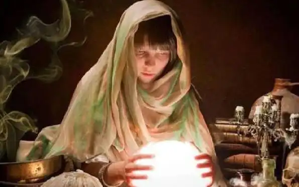 最准世界预言家是谁?都说"天机不可泄露"她却十分敢说