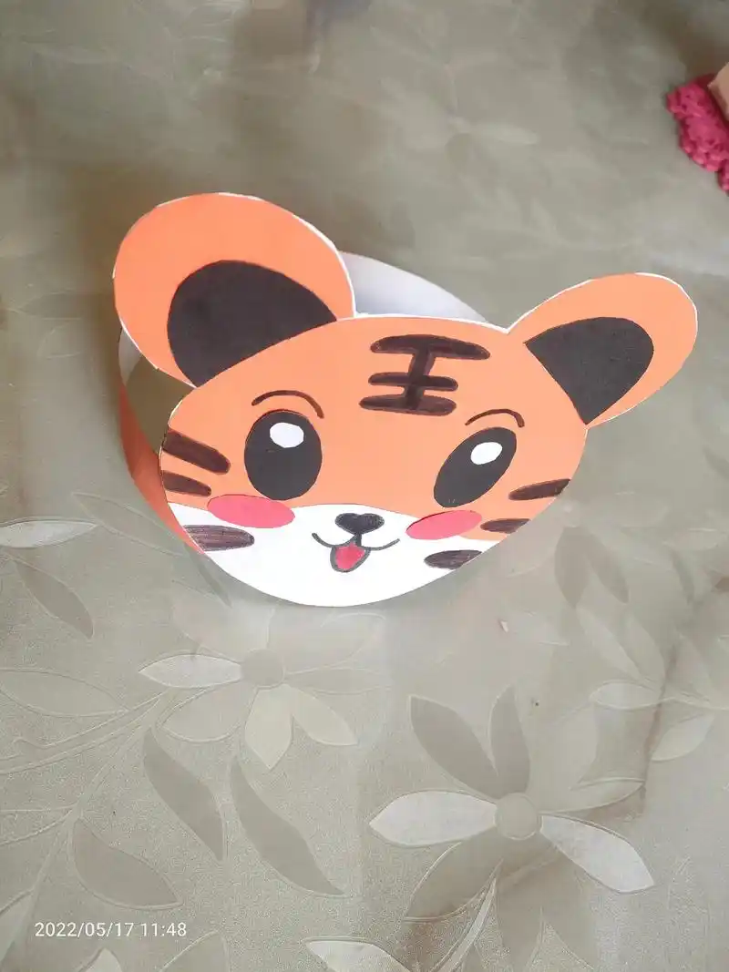 亲子手工制作#做手工我是认真的  给小朋友做的小老虎头饰, - 抖音