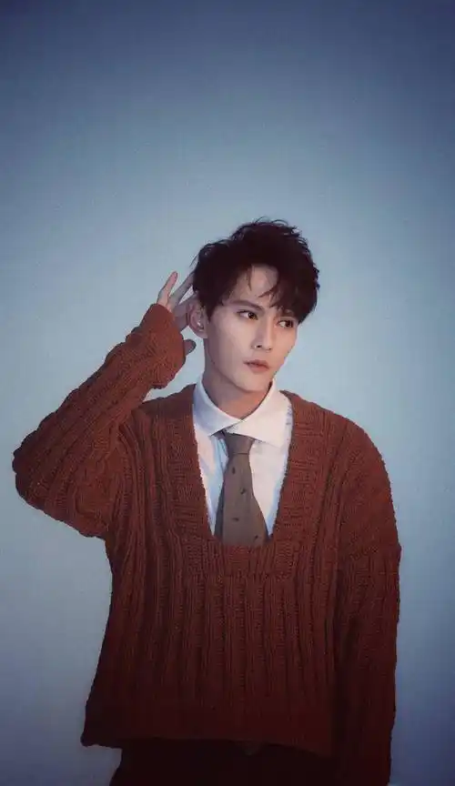 37岁的徐正溪能保持这颜值和身材,不火也太憋屈了_帅哥_优势_骨骼