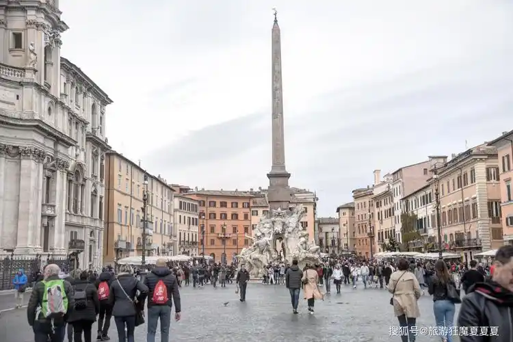 罗马最红的四个广场,不仅历史悠久且精妙绝伦,还免费供游客参观_喷泉