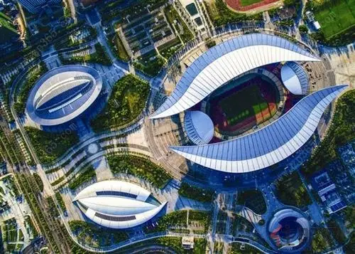 广西体育中心五象湖公园五象总部基地龙光玖系新品"玖龙臺"即将魅力