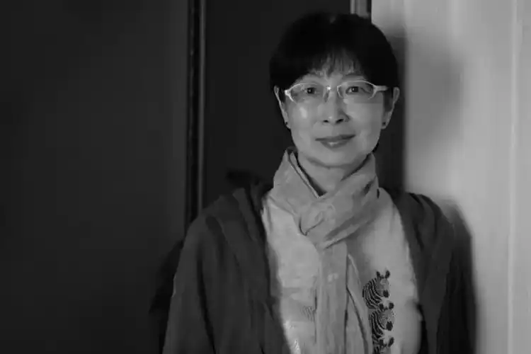 缅怀影评人黄爱玲 - 知乎