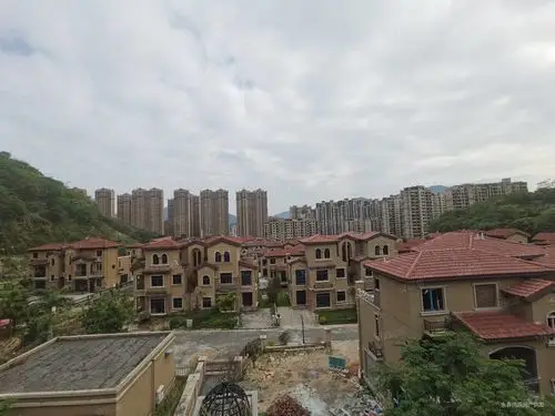 永春碧桂园(一期别墅)5室2厅2卫230㎡南320万