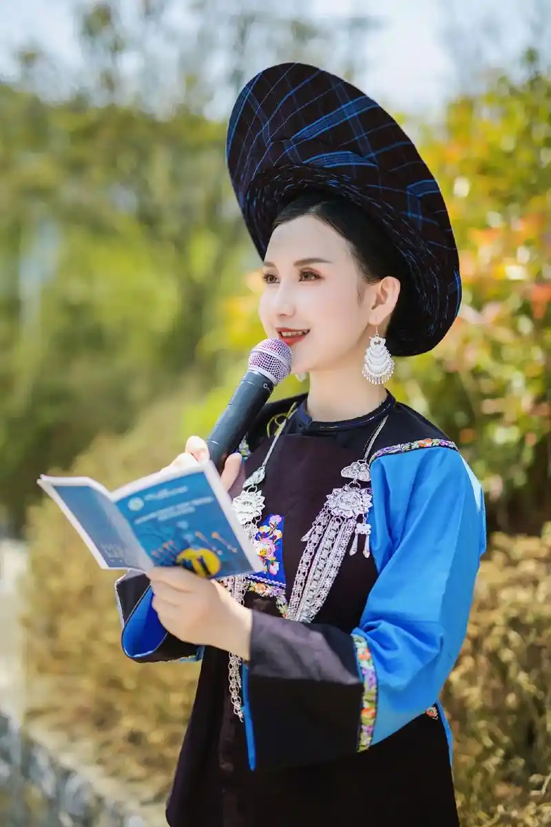 贵州省贞丰县布依族三月三民俗文化节@峰萧萧(布依族)#贵州少 - 抖音