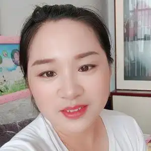 5w 抖音号:  351208667 本人是一名80后宝妈 拍一些平时的日常,做为