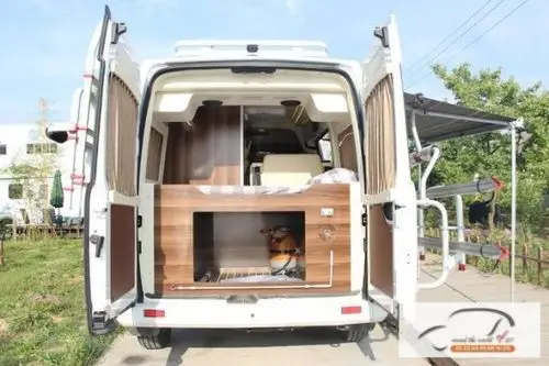 大通b型房车最便宜的一款车型标配自动挡