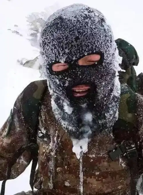 这就是中国军人##军事爆料圈##驻西藏部队顶风冒雪巡逻边关