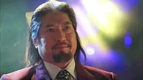 现如今洪金宝已经成为众人眼中最出色的动作导演了.