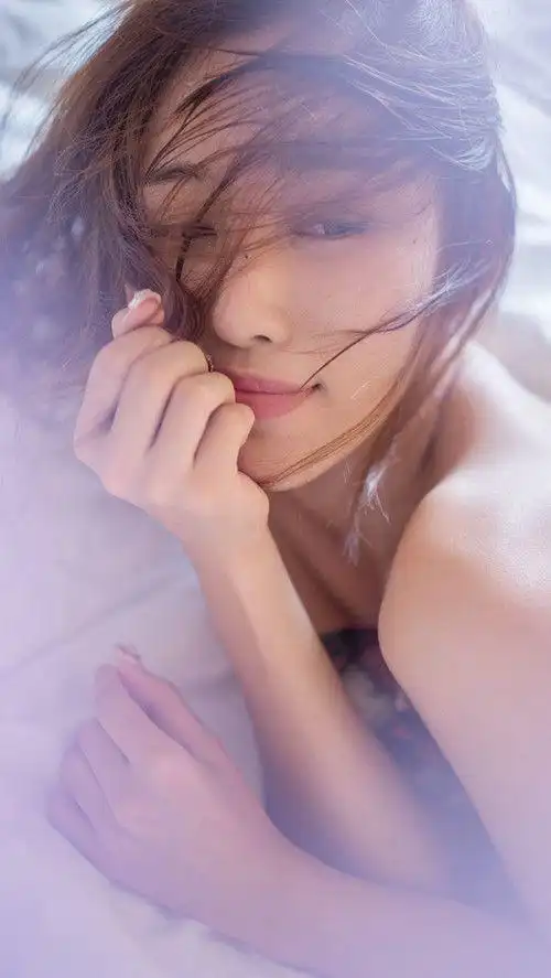 若隐若现的夏天来了-nlkohg