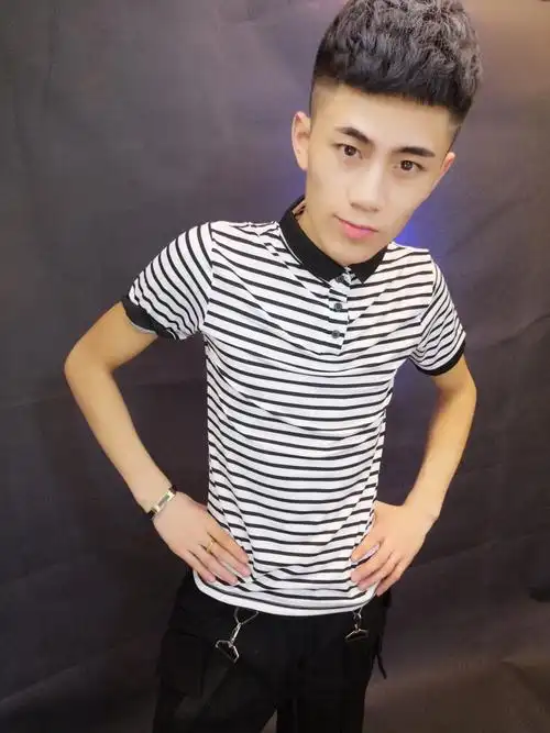 快手红人同款短袖t恤男士修身半袖潮流男紧身网红社会人精神小伙